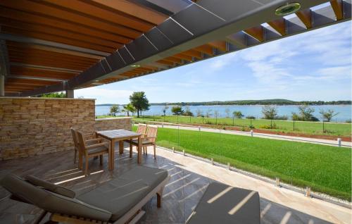 Lovely Apartment In Medulin With House Sea View