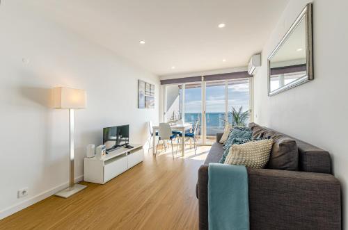 Casa dos Cotas - Amazing Seaside Apartment with Balcony