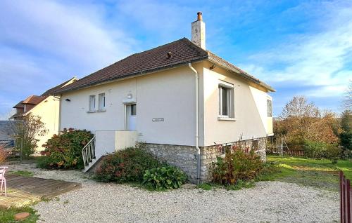 2 Bedroom Cozy Home In Equemauville