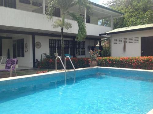 Guesthouse Amice 내부 또는 인근 수영장