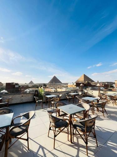 Hotel fola pyramids inn