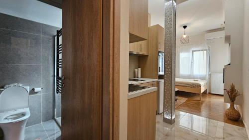 Modern Thissio Studio - Near Acropolis - Quiet