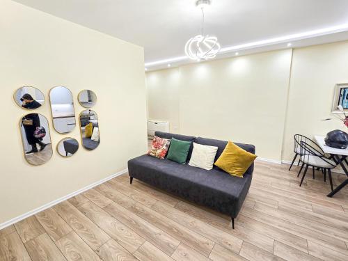 Luxury 1BR Central Apartment