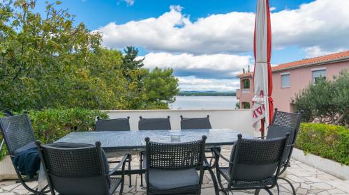 Sea Breeze - Holiday House on the Beach