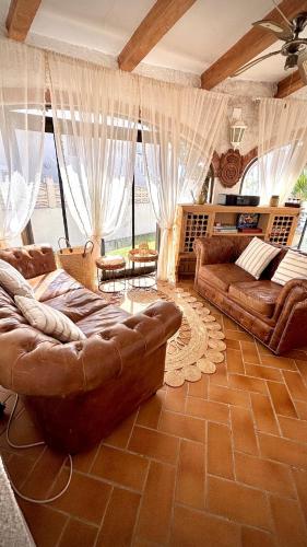Villa de charme avec piscine privée face à la mer