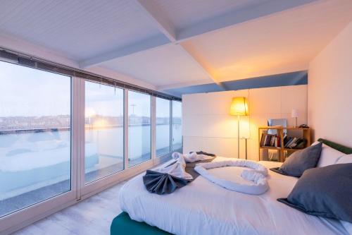 Modern Loft with Private Rooftop near Milano Centrale