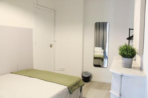 Gato street, Private rooms