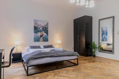 Comfortable 2BR Apartment Near Burggasse