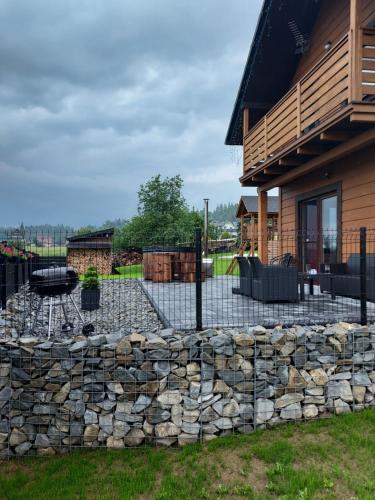 Domek "Spiskie Zacisze " z kominkiem, balią z jacuzzi przy ścieżce rowerowej