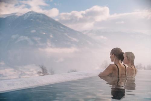 ASTER Boutique Hotel & Chalets