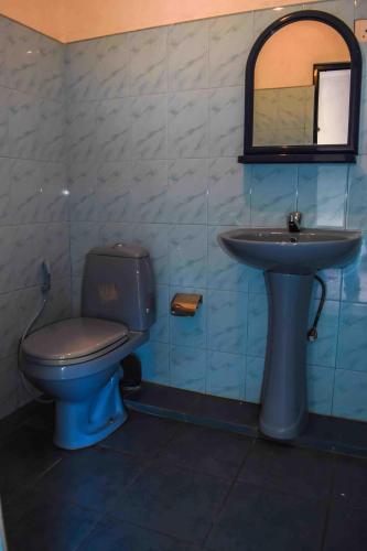 Bany a Shrine Inn