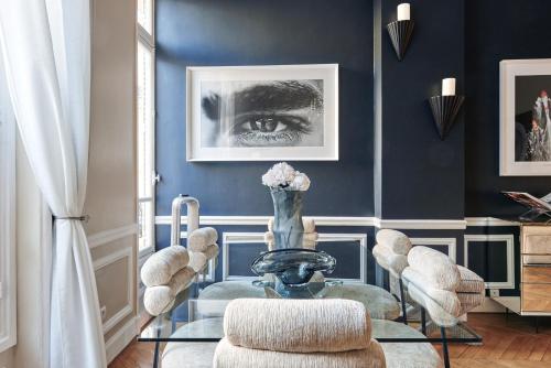 Spacious flat - Champs Elysées