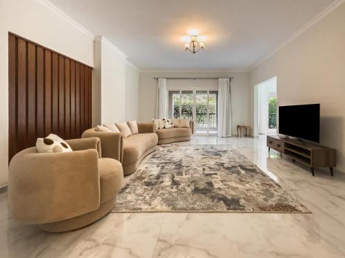 3BR Garden Apartment - Katameya Plaza