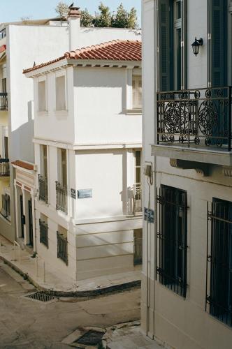 Center House, Heart of Athens