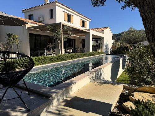 Résidence Villa Le Castellet 53 - maeva Home - Magnifique villa avec piscine 4 pièces 6 personnes - Exclusive MAE-1233
