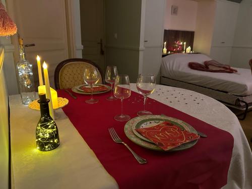 Nuit romantique au château des Gipières
