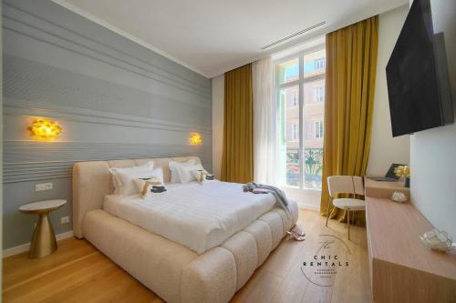 Tiffany Luxury 4BDR and 4Bath next to Palais
