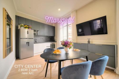 Marigold - 2 Bed 2 bath - AC - 8 min from Palais