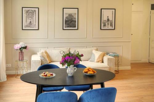 Marigold - 2 Bed 2 bath - AC - 8 min from Palais