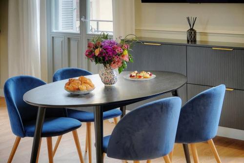 Marigold - 2 Bed 2 bath - AC - 8 min from Palais
