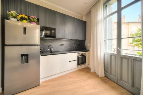 Marigold - 2 Bed 2 bath - AC - 8 min from Palais