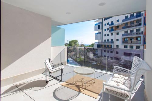 Modern Luxury, Sea View Terrace, Heated Pool, Gym