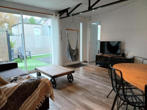 Ô 92 - Maison mitoyenne avec terrasse et parking privé - Saint-Lô centre