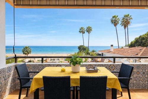 Isola Beachside Apartment