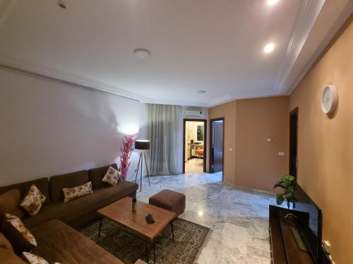 Luxe studio tunisia mall lac 2