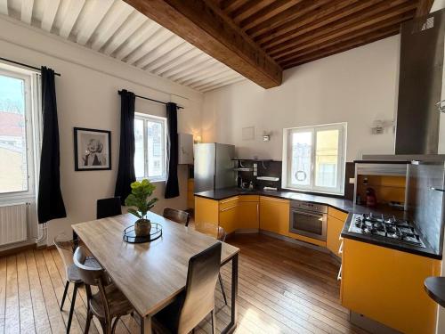45 Corneille 3 Bedrooms Foch