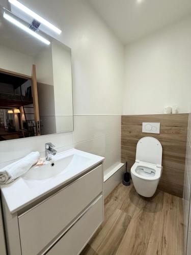 45 Corneille 3 Bedrooms Foch