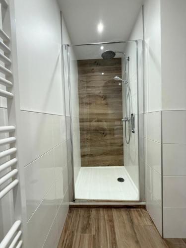 45 Corneille 3 Bedrooms Foch