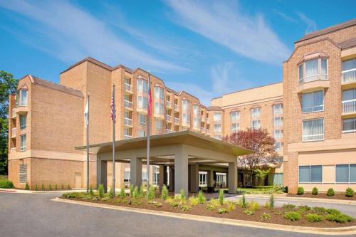 a rendering of the exterior of a hotel at Wyndham Atlanta Perimeter in Atlanta