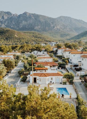 Private Bungalow with private pool and parking in Alsancak Kyrenia North Cyprus