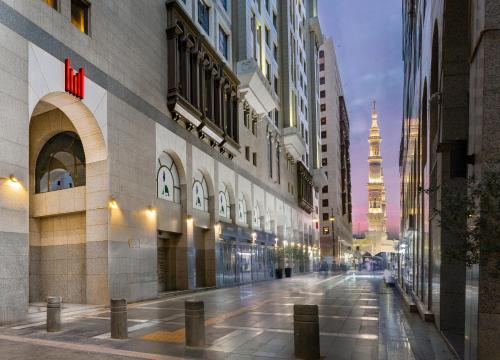 Millennium Al Aqeeq Hotel