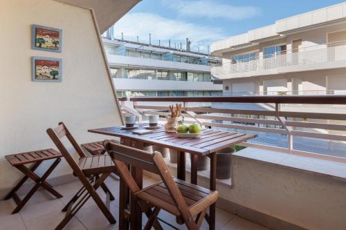 LETS HOLIDAYS Beach Apartment in Tossa