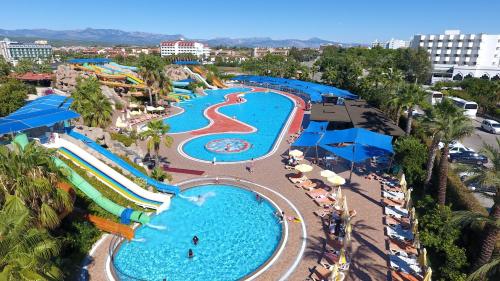 The swimming pool at or close to VONRESORT Golden Beach & Aqua - Kids Concept-Ultra All Inclusive