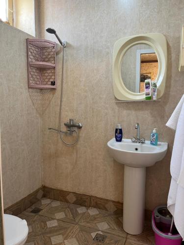 Vannituba majutusasutuses Дом в Севан House in Sevan