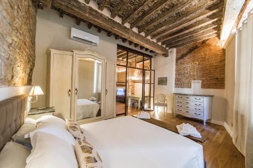 Irene's Home San Niccolò Boutique Design Apartment