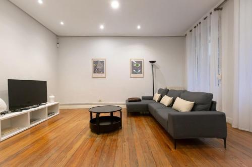 Amplio Apartamento en Casco Viejo - Corazón de Bilbao