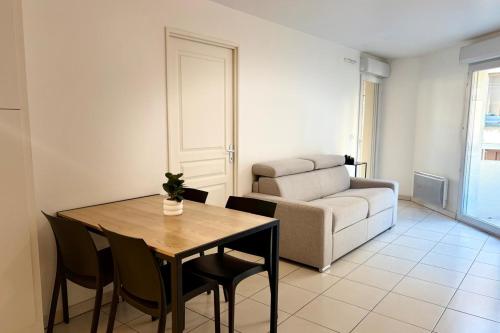 Antibes near the beach with parckage photo 3