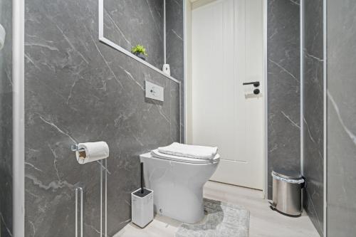 Upper Grove 2 Bedroom Apartment - Edinburgh photo 26