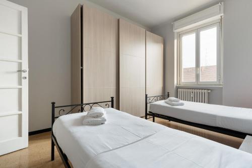 GuestHost - D'Adda Bright Apartments