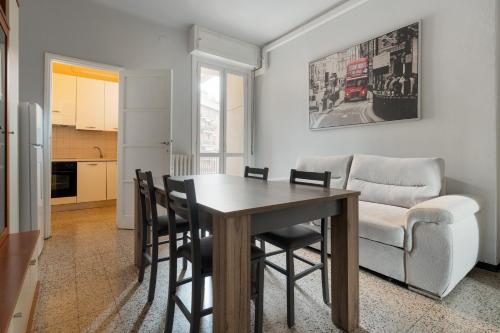 GuestHost - D'Adda Bright Apartments