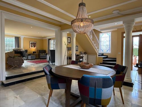 Casa Karin - Luxury Villa central Benalmadena with spectacular view!