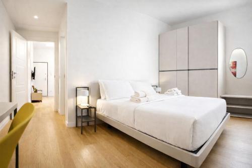 Elegantis Aventino Suite Apartment - Colosseo, Metro and Circo Massimo Nearby