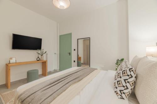 Peacefull Family APT W Sunny Balcony in Kallithea
