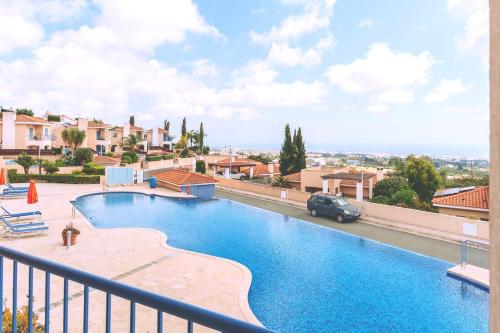 Stunning Sea & Sky View- 3BR, Pool ,Amazing Balcony