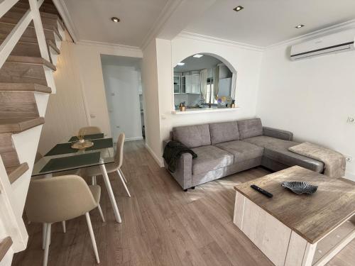 Casa Playa Albufereta a 1min con terraza para 6 By Turihome