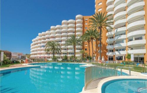 Bright Studio Pool Walk to Beach – Playa Real - Pass the Keys